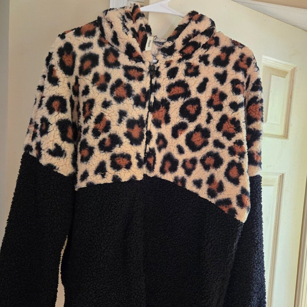 Lilypad M Sherpa & faux fur zip up hooded jacket. New without tags